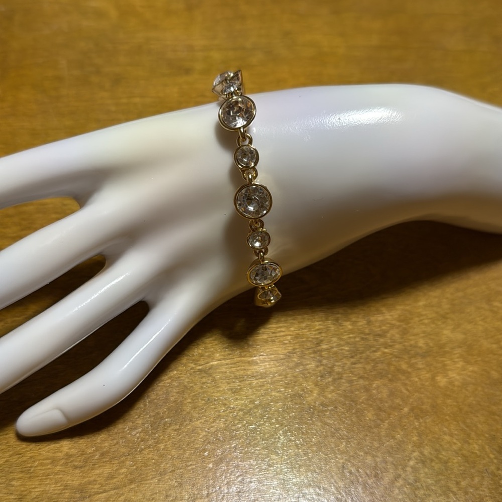 Elegant Gold Bracelet with Clear Stones - Picture 2 of 2